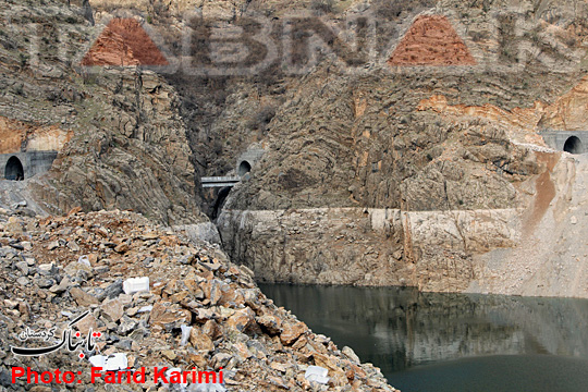 وضعیت فعلی خروجی آب چشمه «بل» و آبگیری سد داریان+تصاویر
