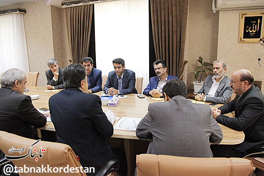 دولت و نمایندگان کردستان دور یک میز + تصویر