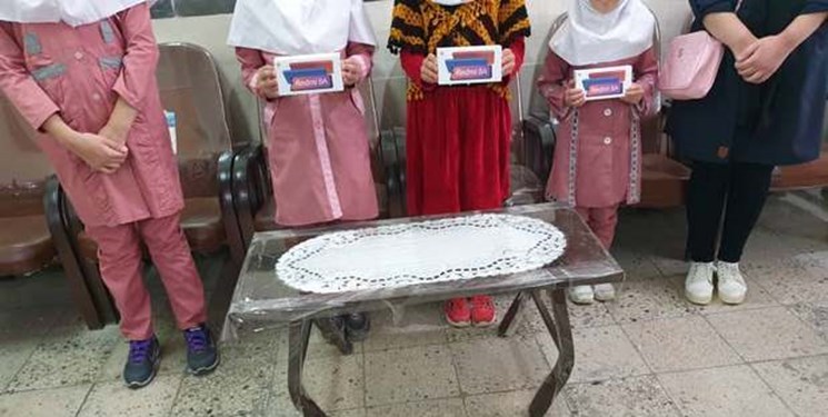 اهداء 20 دستگاه تبلت رایگان به دانش‌آموزان مدارس شهر دلبران