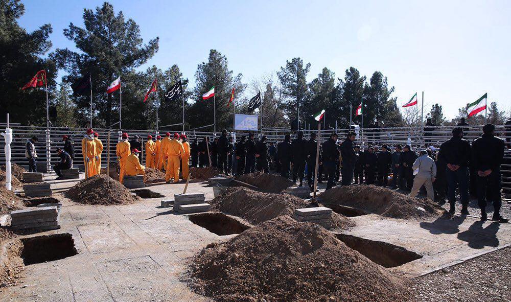 آتش نشانان حادثه پلاسکو به خانه ابدی رفتند +عکس