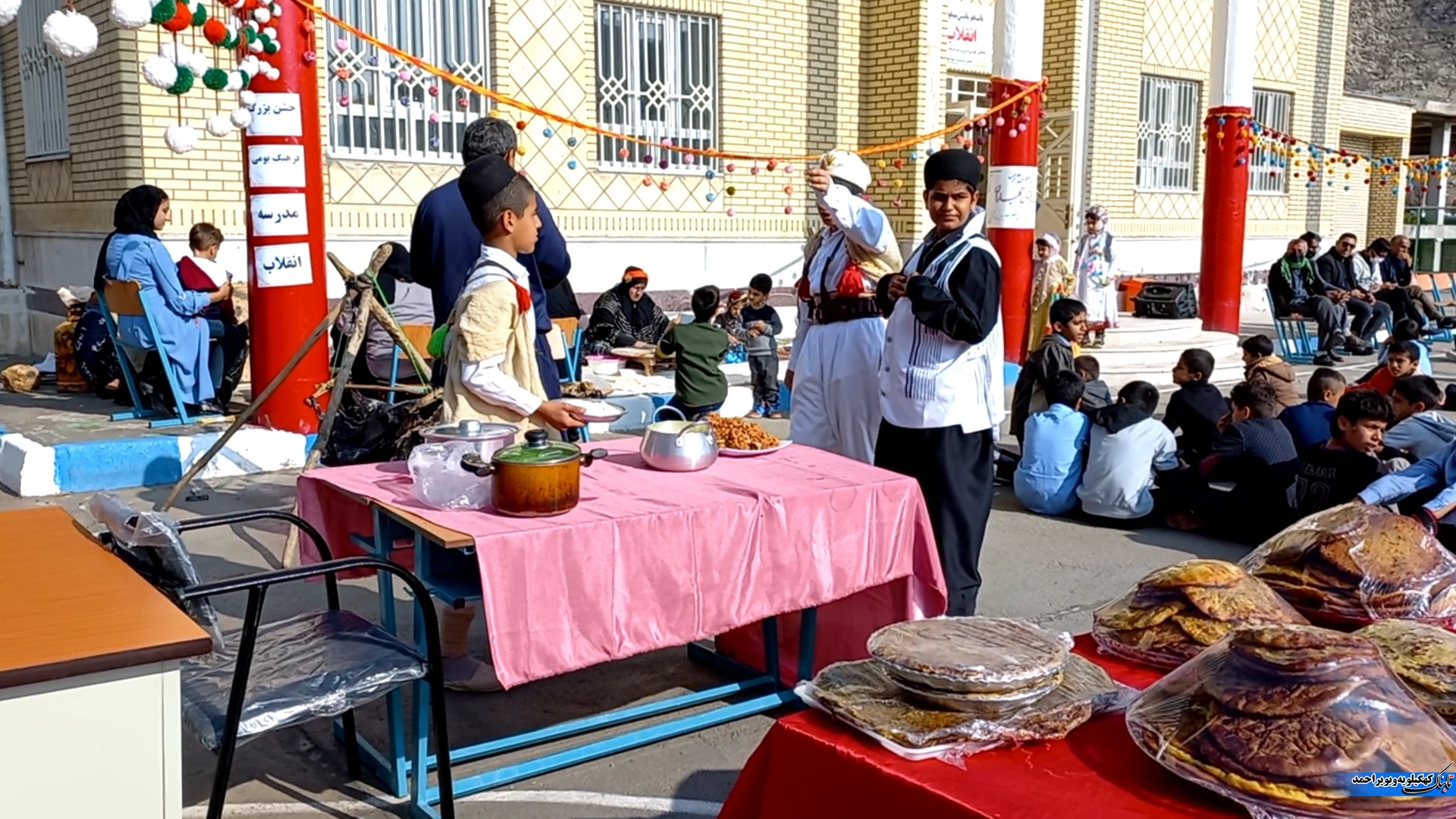 میزبانی دبستان انقلاب لنده از جشنواره بومی و محلی+فیلم