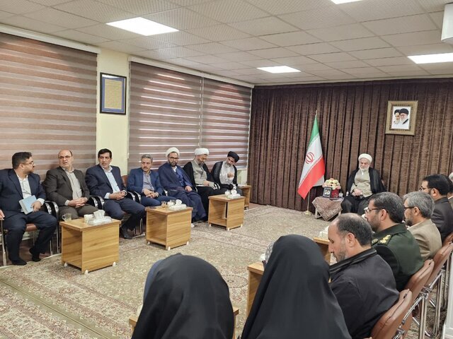 تاکید بر ترویج عقلانیت، مدارا و خدمتگزاری به مردم تاکید بر ترویج عقلانیت، مدارا و خدمتگزاری به مردم