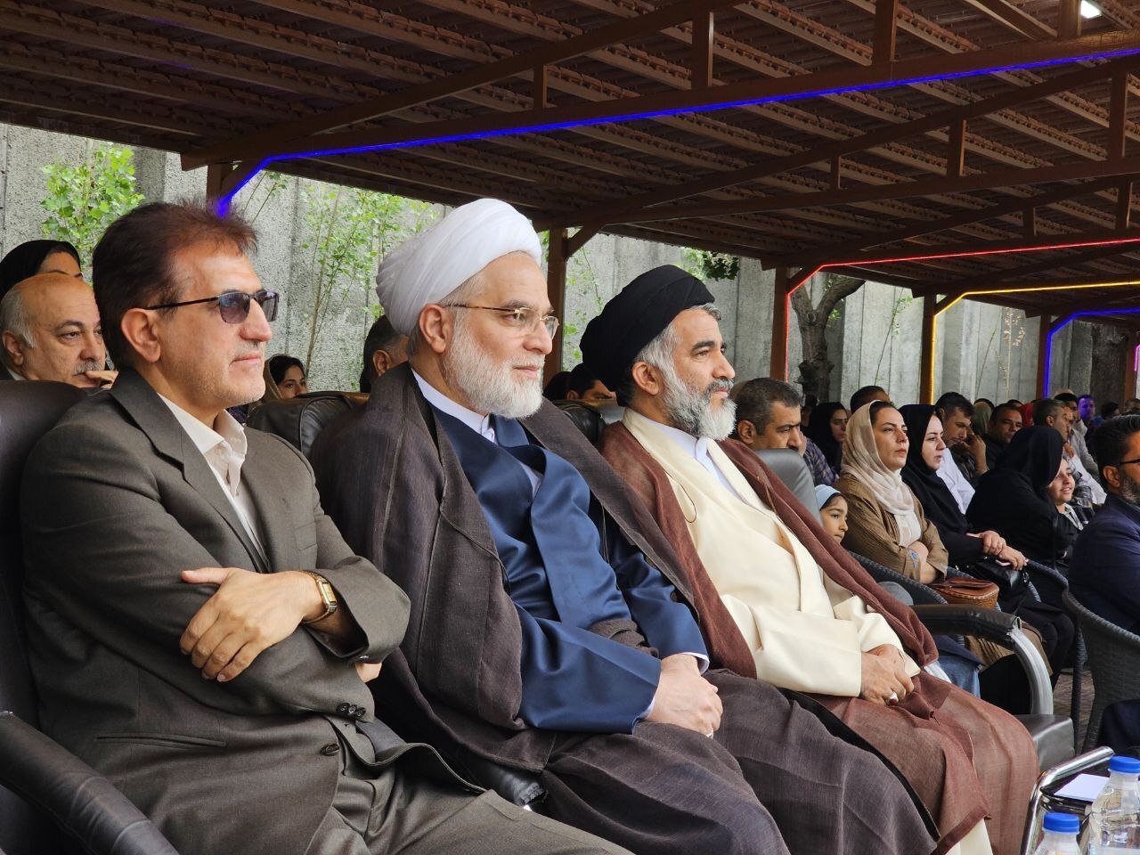 انس با قرآن، کلید ایمان، بصیرت و رواج اخلاق نیکو را در بر خواهد داشت انس با قرآن، کلید ایمان، بصیرت و رواج اخلاق نیکو را در بر خواهد داشت