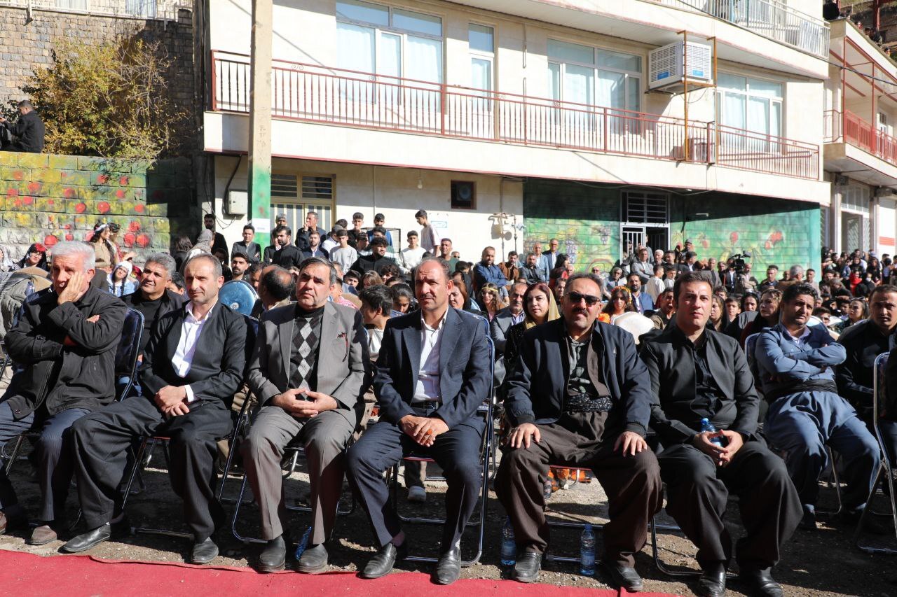 اوج&zwnj;گیر گردشگری اورامان با جشنواره شکرانه انار + فیلم